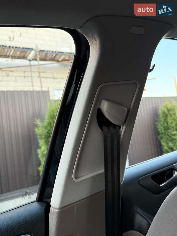 Хетчбек Volkswagen Golf 2010 в Вінниці
