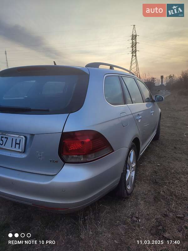 Універсал Volkswagen Golf 2010 в Новоархангельську