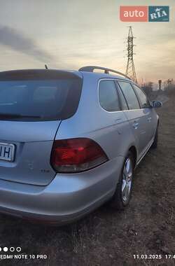 Универсал Volkswagen Golf 2010 в 