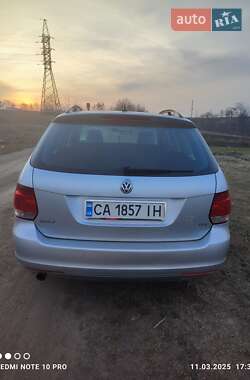 Универсал Volkswagen Golf 2010 в 