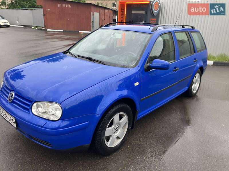 Универсал Volkswagen Golf 2000 в Киеве