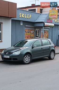 Хетчбек Volkswagen Golf 2005 в Рокитному