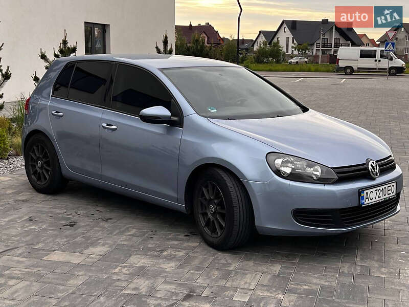 Хетчбек Volkswagen Golf 2009 в Луцьку