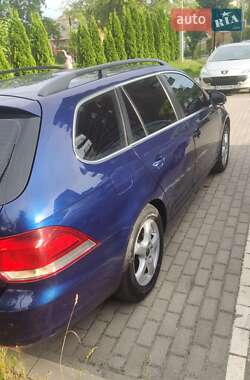 Универсал Volkswagen Golf 2010 в 