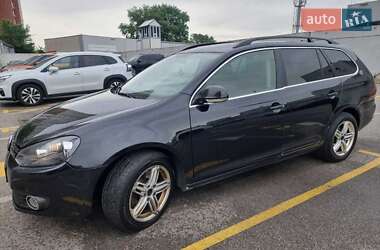 Універсал Volkswagen Golf 2014 в 