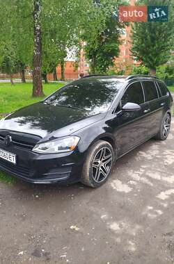 Універсал Volkswagen Golf 2015 в Тернополі