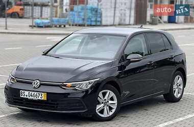 Хэтчбек Volkswagen Golf 2020 в 