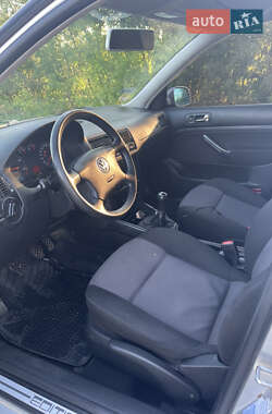 Универсал Volkswagen Golf 2000 в 