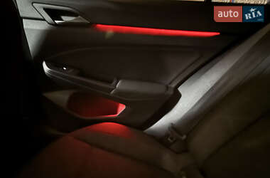 Хэтчбек Volkswagen Golf 2020 в 