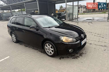 Універсал Volkswagen Golf 2012 в 