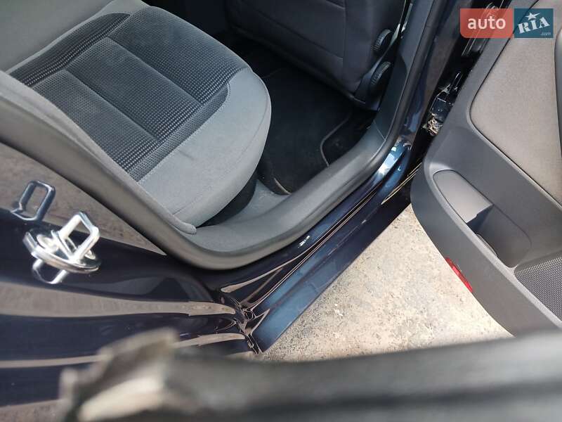 Универсал Volkswagen Golf 2008 в Гадяче