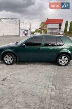 Хетчбек Volkswagen Golf 1998 в 