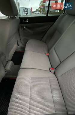 Хетчбек Volkswagen Golf 1998 в 