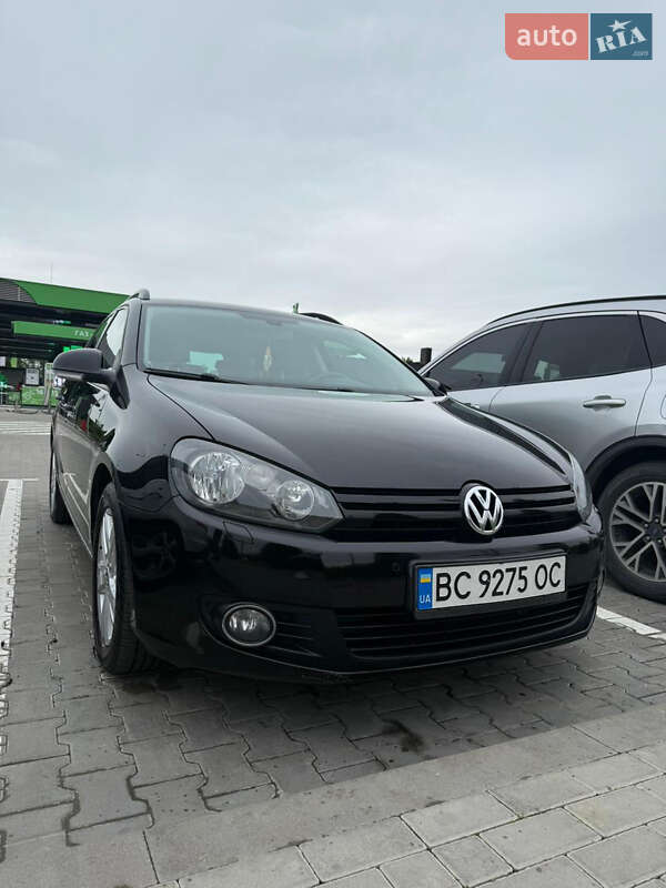 Універсал Volkswagen Golf 2013 в 