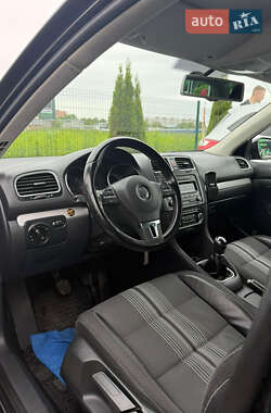 Універсал Volkswagen Golf 2013 в 