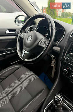 Універсал Volkswagen Golf 2013 в 