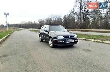 Хэтчбек Volkswagen Golf 1995 в Тарановке