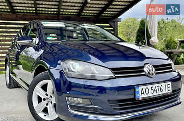Хетчбек Volkswagen Golf 2014 в 