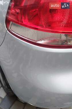 Хэтчбек Volkswagen Golf 2011 в 