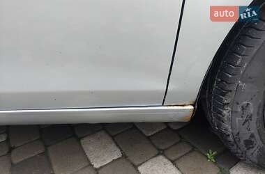 Хэтчбек Volkswagen Golf 2011 в 