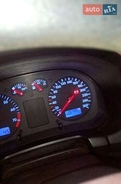 Хэтчбек Volkswagen Golf 1998 в 