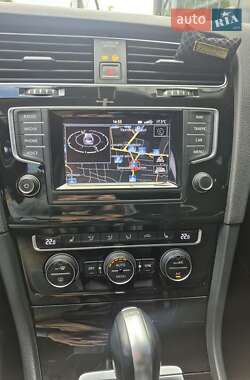 Универсал Volkswagen Golf 2014 в 