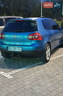 Хэтчбек Volkswagen Golf 2006 в 