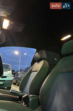 Хэтчбек Volkswagen Golf 2006 в 