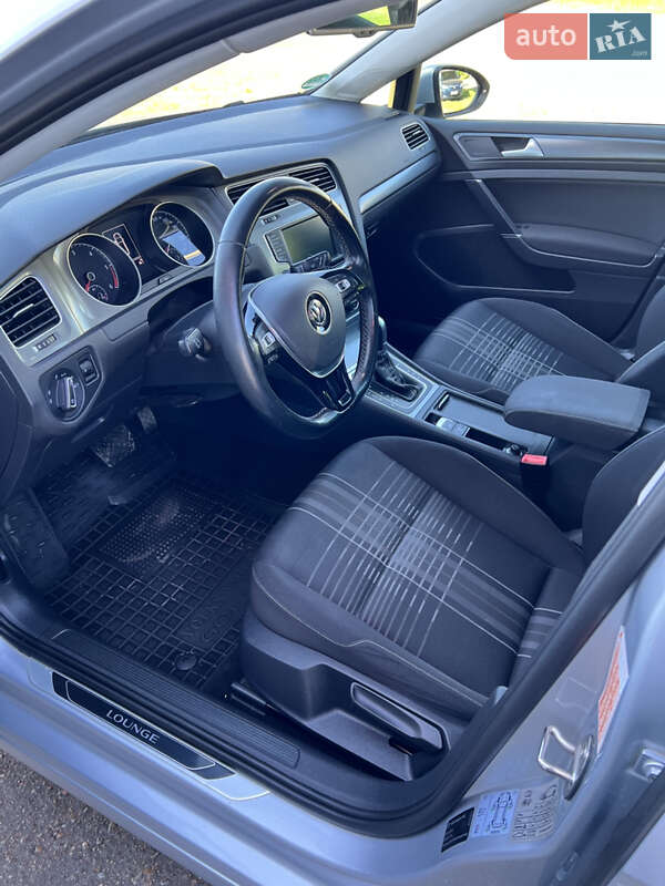 Универсал Volkswagen Golf 2015 в Кропивницком