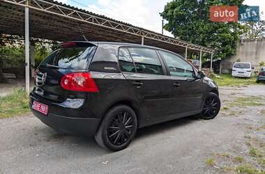 Хетчбек Volkswagen Golf 2006 в Звягелі