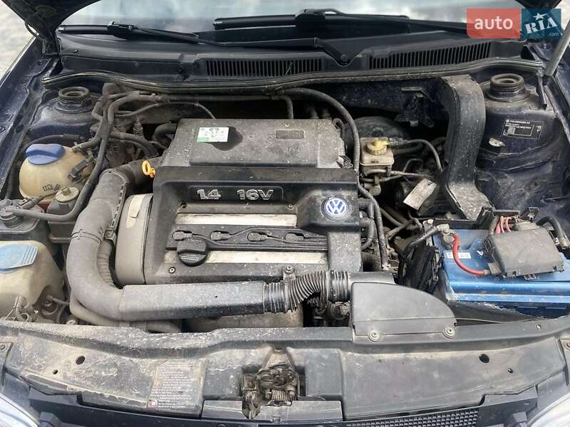 Универсал Volkswagen Golf 2001 в Корце