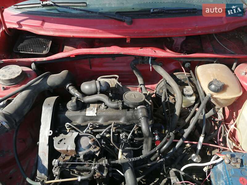 Хетчбек Volkswagen Golf 1987 в Горохові
