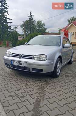 Хетчбек Volkswagen Golf 2002 в Коломиї