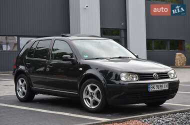 Хетчбек Volkswagen Golf 2001 в Рівному