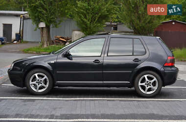 Хэтчбек Volkswagen Golf 2001 в 