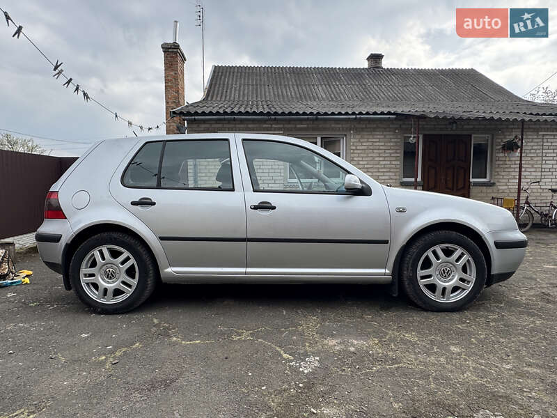 Volkswagen Golf 2000
