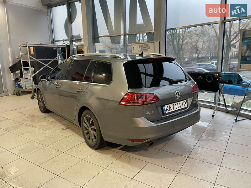 Универсал Volkswagen Golf 2014 в Киеве