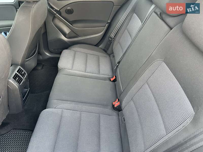 Хэтчбек Volkswagen Golf 2013 в Одессе