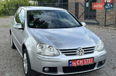 Хэтчбек Volkswagen Golf 2006 в 