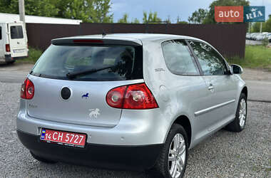Хэтчбек Volkswagen Golf 2006 в 