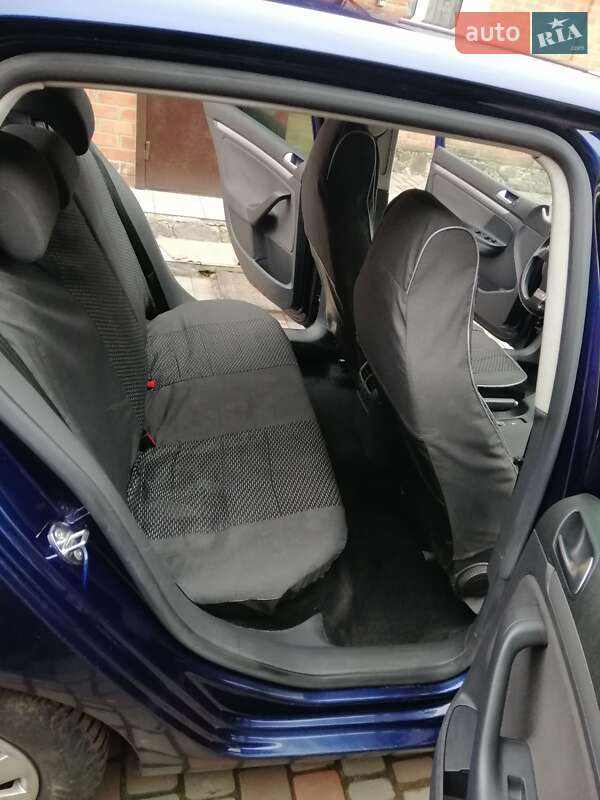Хетчбек Volkswagen Golf 2007 в Полтаві фото 5 Хетчбек Volkswagen Golf 2007 в Полтаві