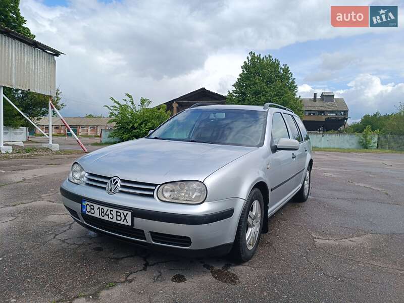 Універсал Volkswagen Golf 2002 в 