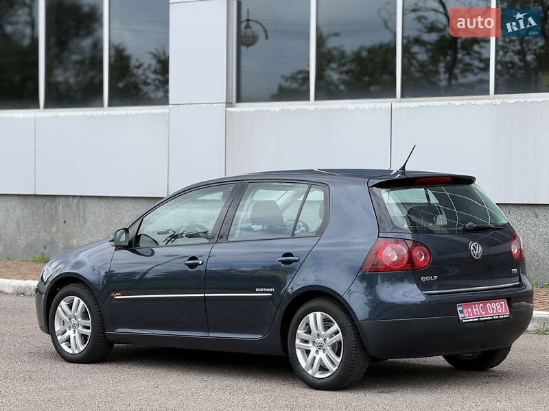 Хетчбек Volkswagen Golf 2009 в Білій Церкві