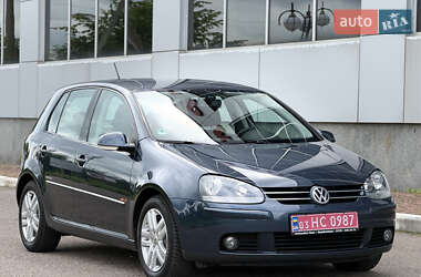 Хэтчбек Volkswagen Golf 2009 в 