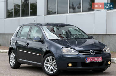 Хэтчбек Volkswagen Golf 2009 в 