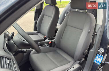 Хэтчбек Volkswagen Golf 2009 в 
