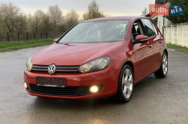 Хетчбек Volkswagen Golf 2009 в 