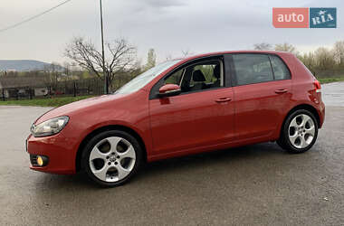 Хетчбек Volkswagen Golf 2009 в 