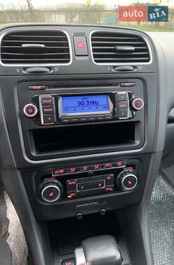 Хетчбек Volkswagen Golf 2009 в 