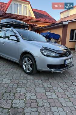 Універсал Volkswagen Golf 2010 в 